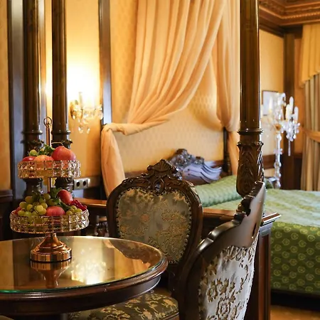 Casa Capsa Hotel