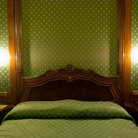 卡萨卡普萨酒店 5* 布加勒斯特