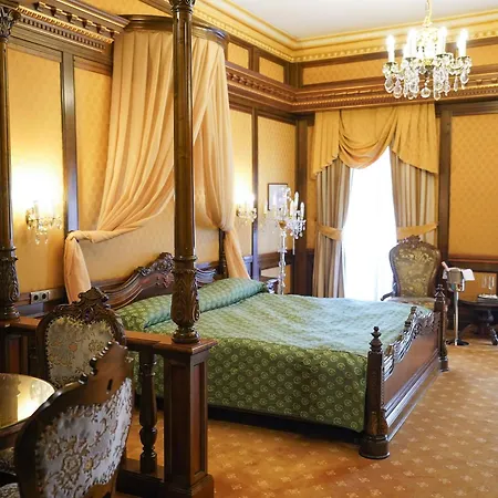 Ξενοδοχείο Casa Capsa 5*