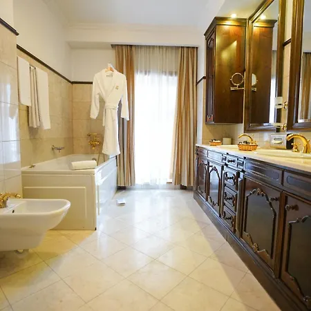 Ξενοδοχείο Casa Capsa 5*