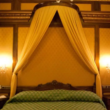 Hotel Casa Capsa 5*