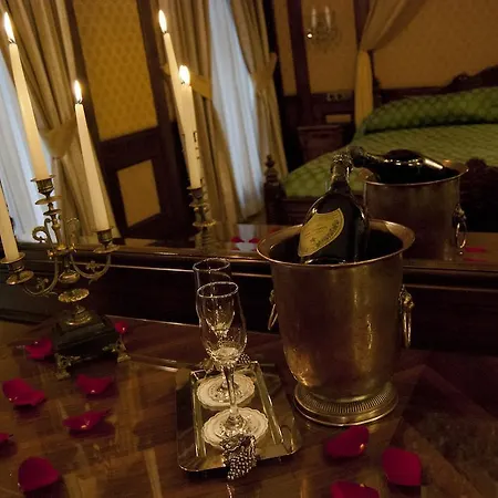 Hotel Casa Capsa 5*