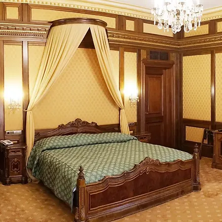 Готель Casa Capsa 5*