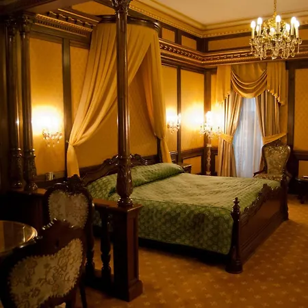 Готель Casa Capsa