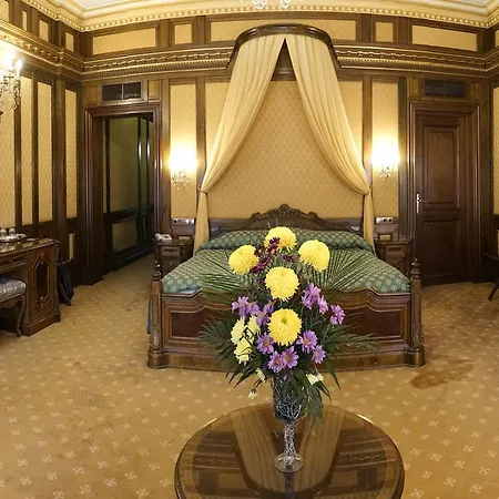 Casa Capsa 5* Бухарест