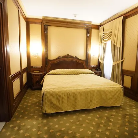 Casa Capsa 5* Бухарест