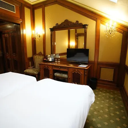 Casa Capsa 5* Бухарест