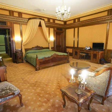 Готель Casa Capsa