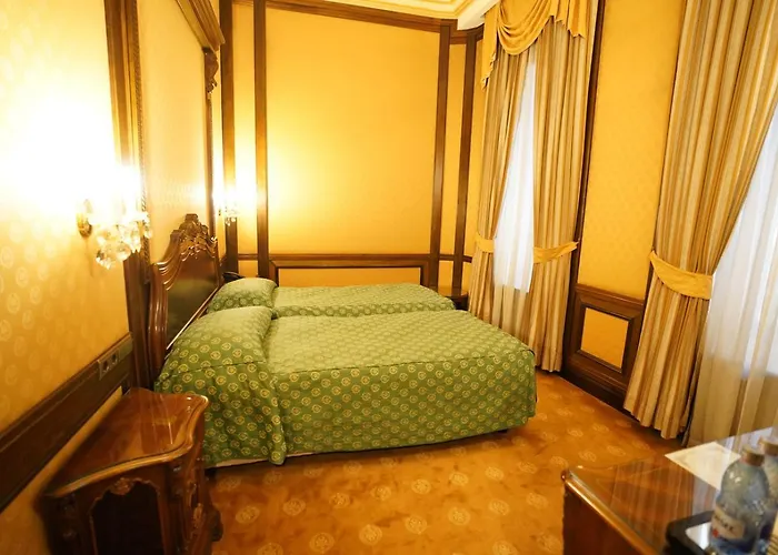Casa Capsa Hotel 5*